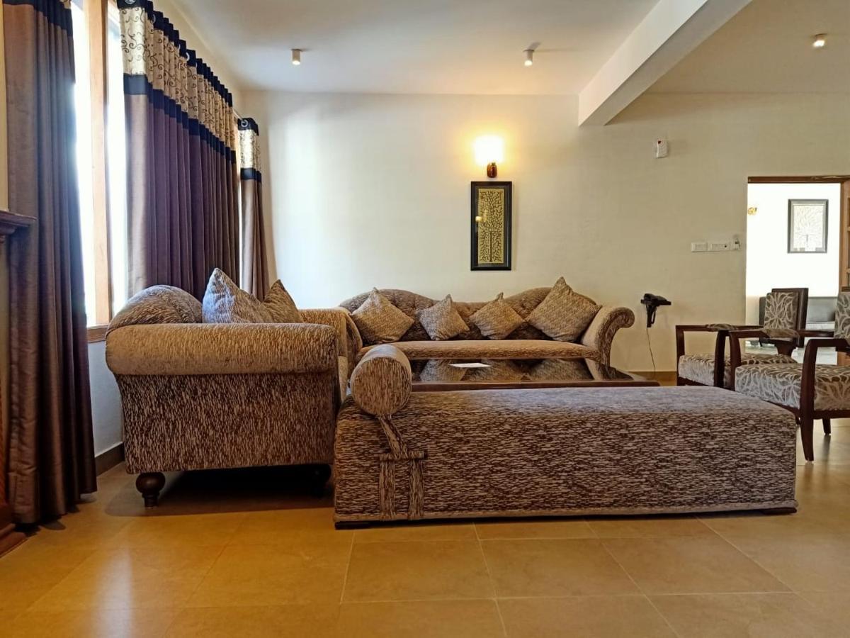 Hotel Shingar Regency Manāli Exteriér fotografie