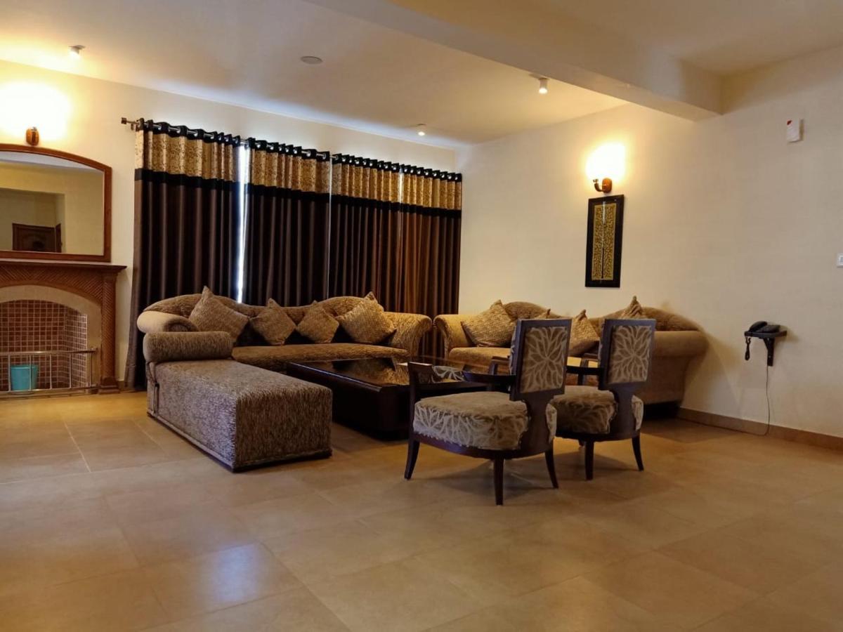 Hotel Shingar Regency Manāli Exteriér fotografie
