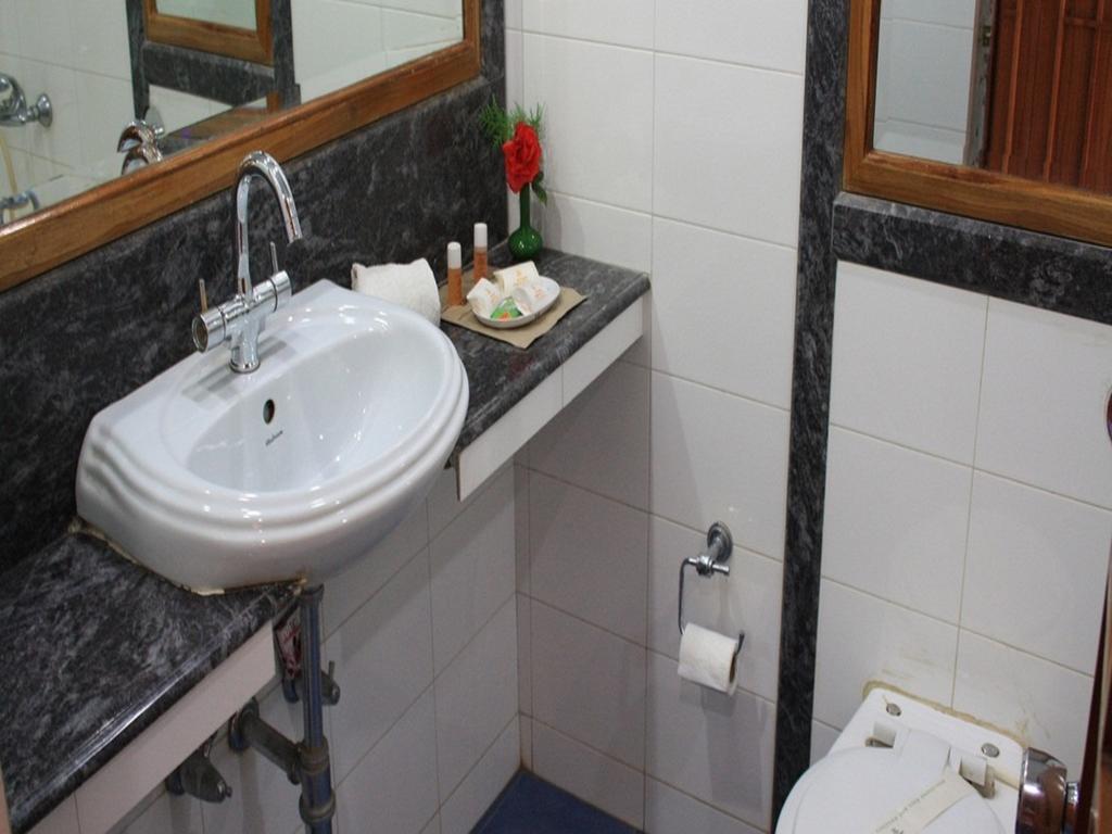 Hotel Shingar Regency Manāli Exteriér fotografie