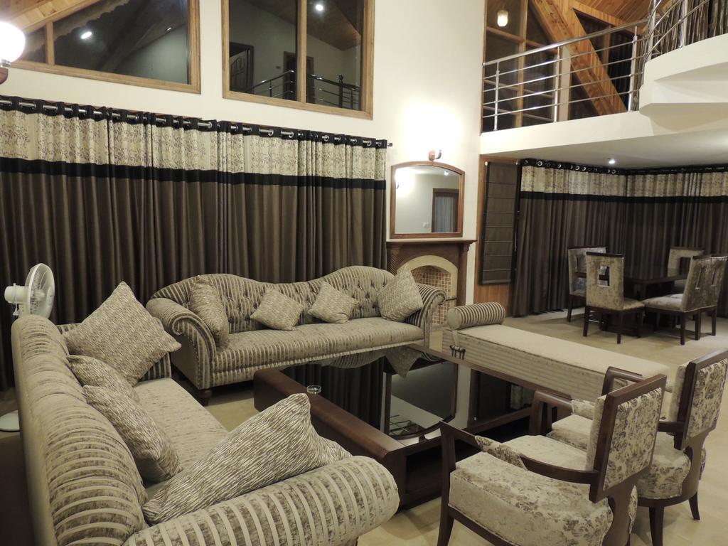 Hotel Shingar Regency Manāli Exteriér fotografie