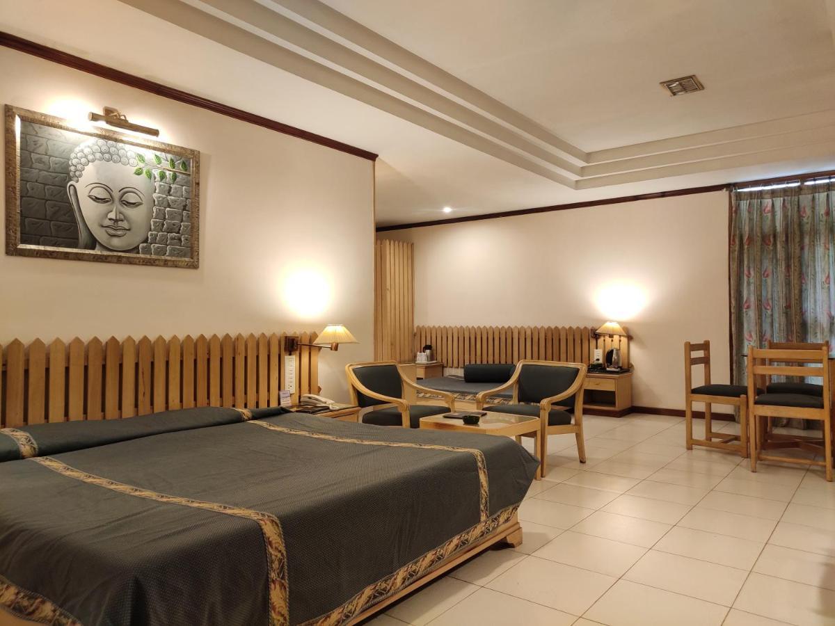 Hotel Shingar Regency Manāli Exteriér fotografie